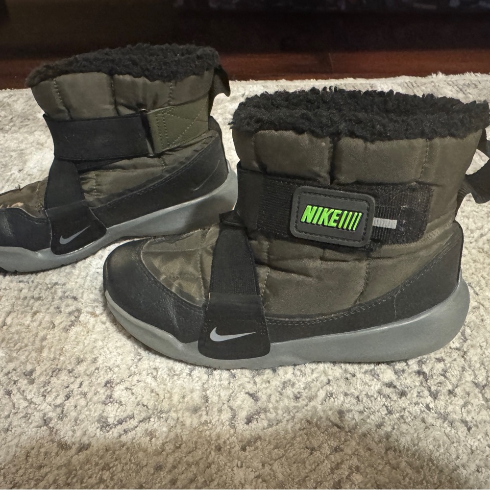 Nike flex advance boots 1y